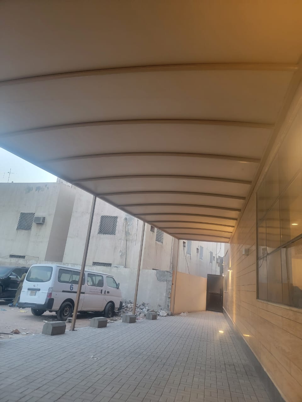 مظلات سيارات رخيصة