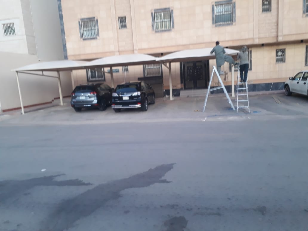 مظلات سيارات