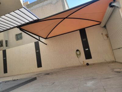 مظلات مواقف سيارات