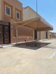 مظلات مواقف سيارات