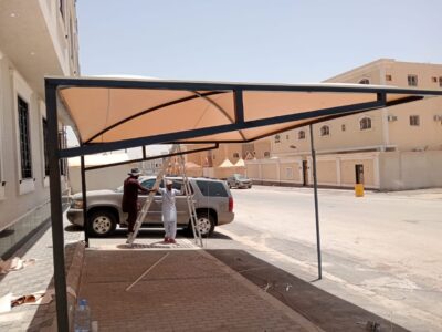 مظلات مواقف سيارات