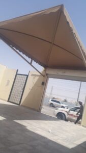 مظلات مواقف سيارات