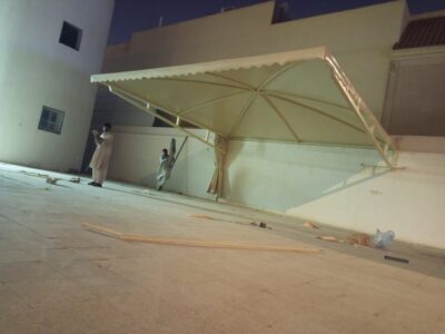 مظلات مواقف سيارات