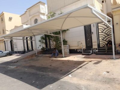 مظلات مواقف سيارات