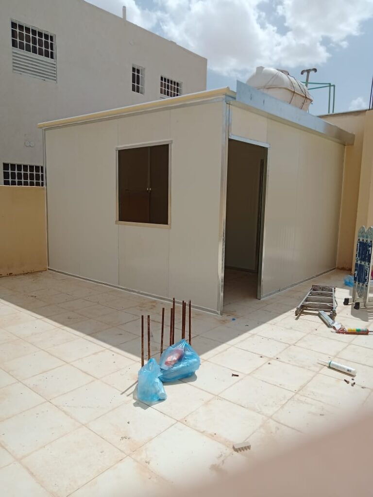 تركيب الساندوتش بانل للعزل الحراري والمائي بمواصفات عالمية 19 الساندوتش بانل