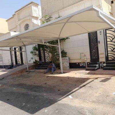 مظلات مواقف سيارات